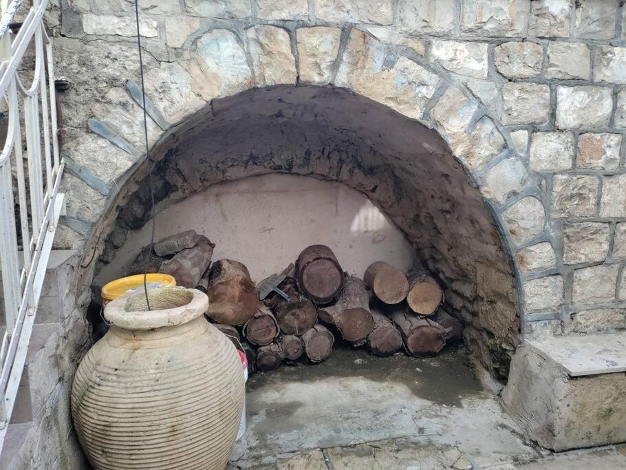 صفد שלווה בעיר העתיקה - Peace In The Heart Of The Old City المظهر الخارجي الصورة
